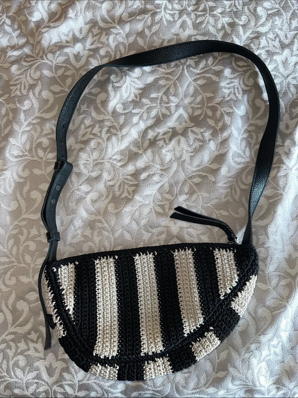 The Sak Tess Sling